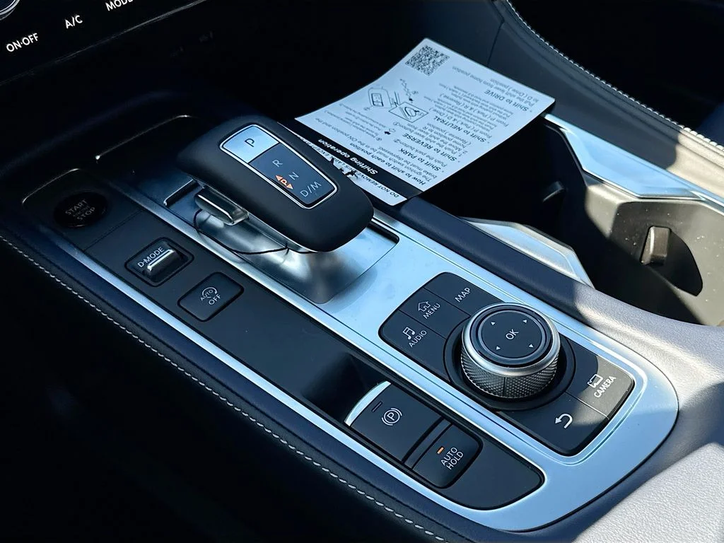 Certified Used 2026 White INFINITI SPORT image 18