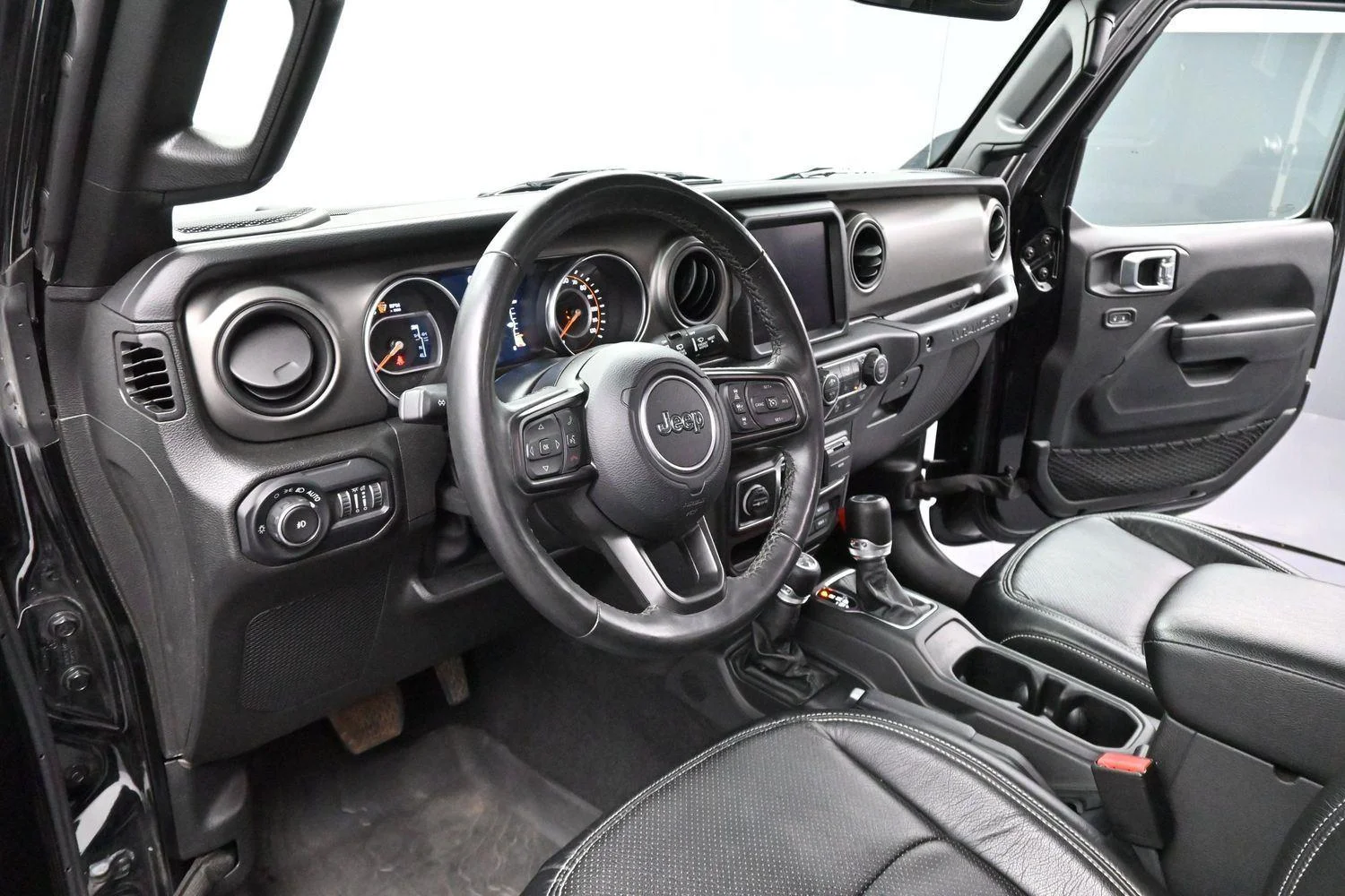 Used 2022 Black Clearcoat Jeep Unlimited Willys image 14