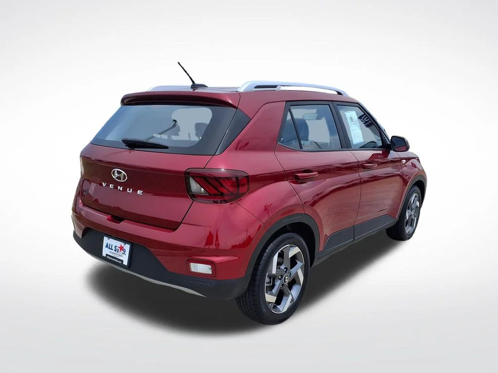 Used 2025 Red Hyundai Limited image 9