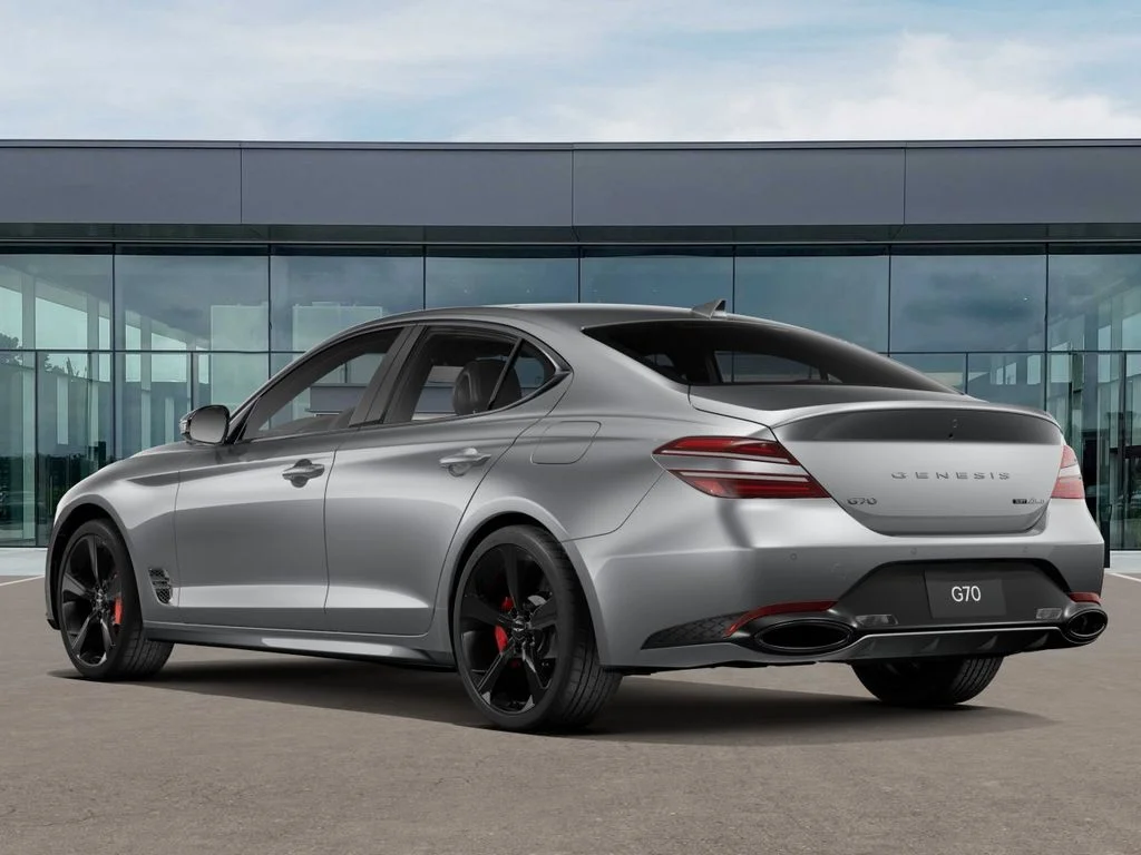New 2026 Savile Silver Genesis 3.3T Sport Prestige image 6