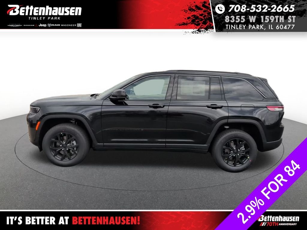 New 2026 Diamond Black Crystal Pearl-Coat Exterior Paint Jeep Altitude image 16