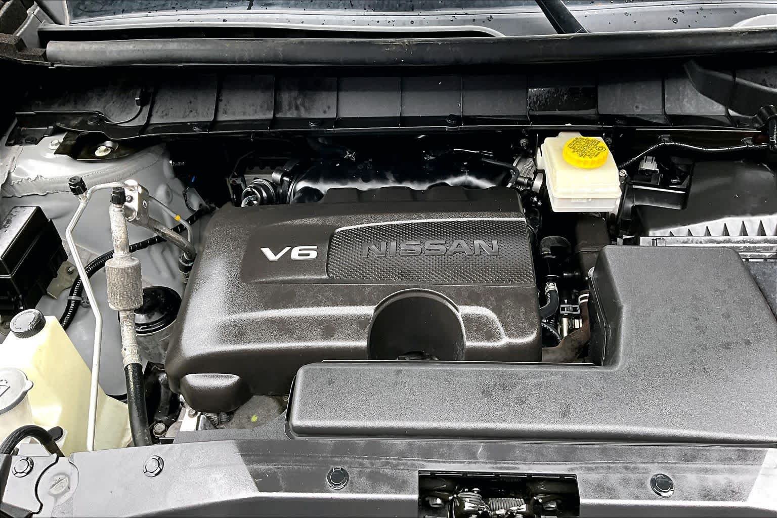 Used 2022 Boulder Gray Pearl Nissan Platinum image 32