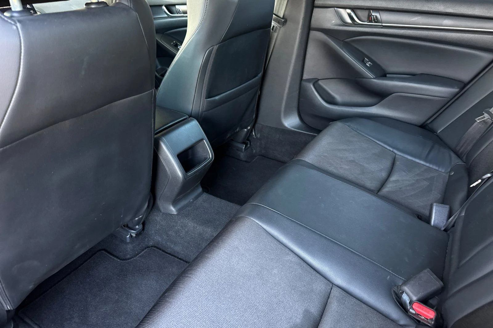 Used 2018  Honda Sport image 14