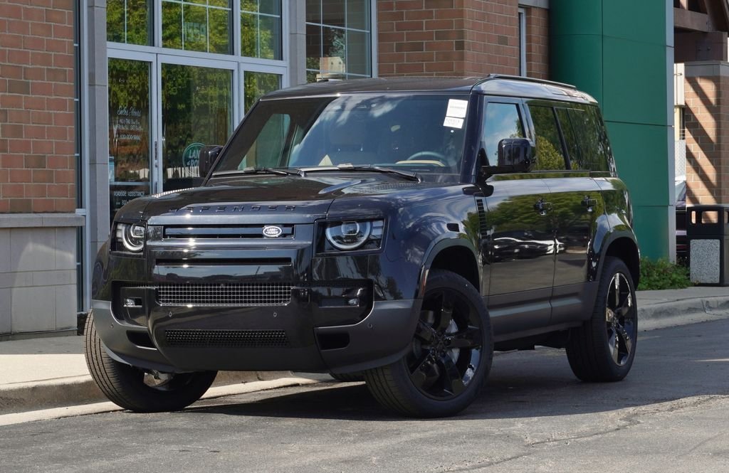 New 2026 Santorini Black Land Rover S image 1