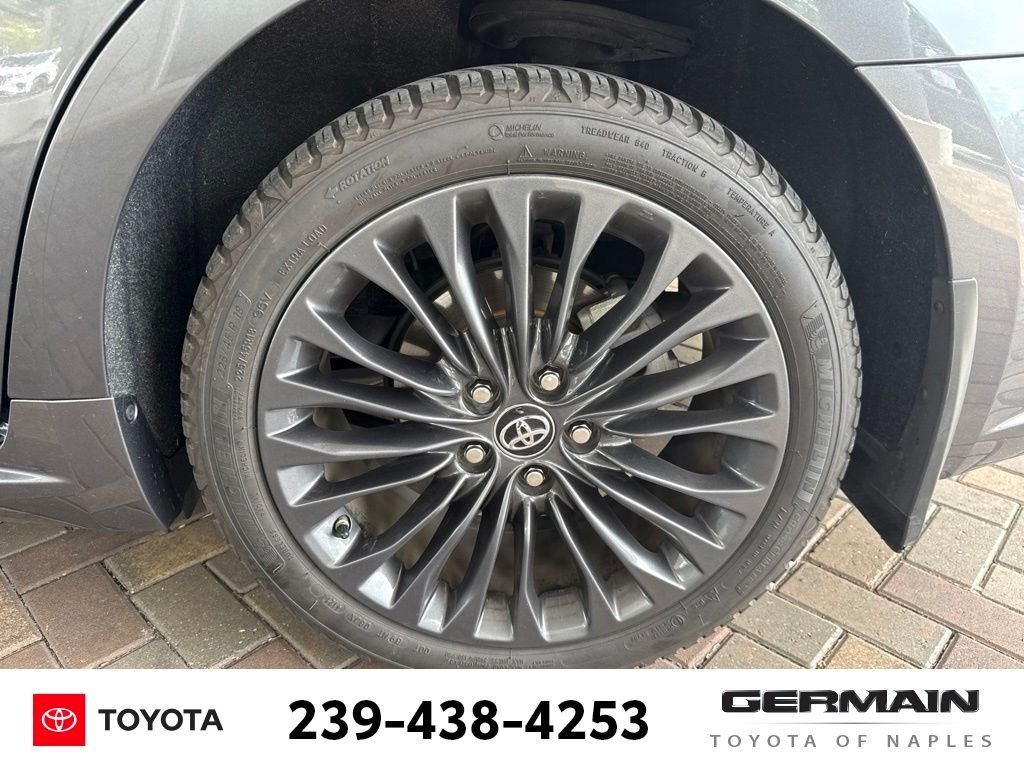 Used 2018 Gray Toyota Touring image 12