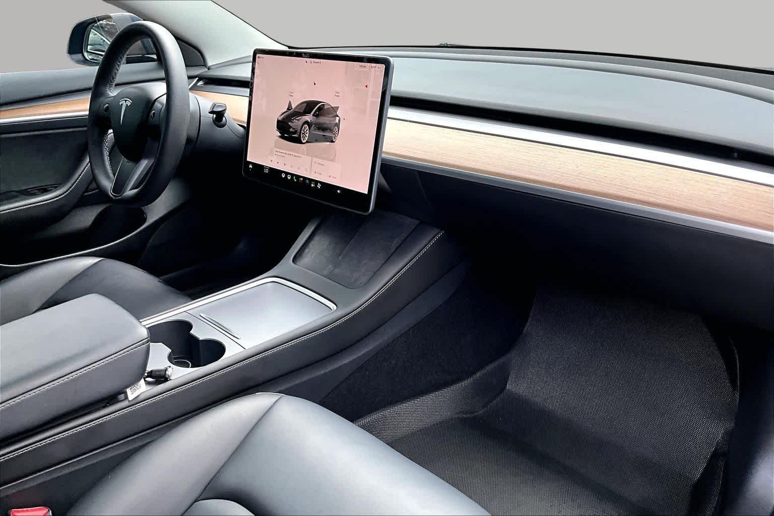 Used 2023 SOLID BLACK Tesla  image 17