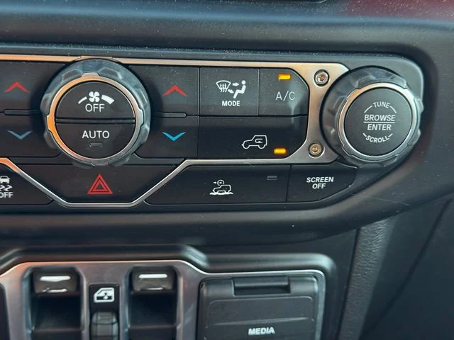 Used 2022 Black Jeep Unlimited Rubicon image 37