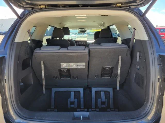 Used 2022  Kia LX image 6