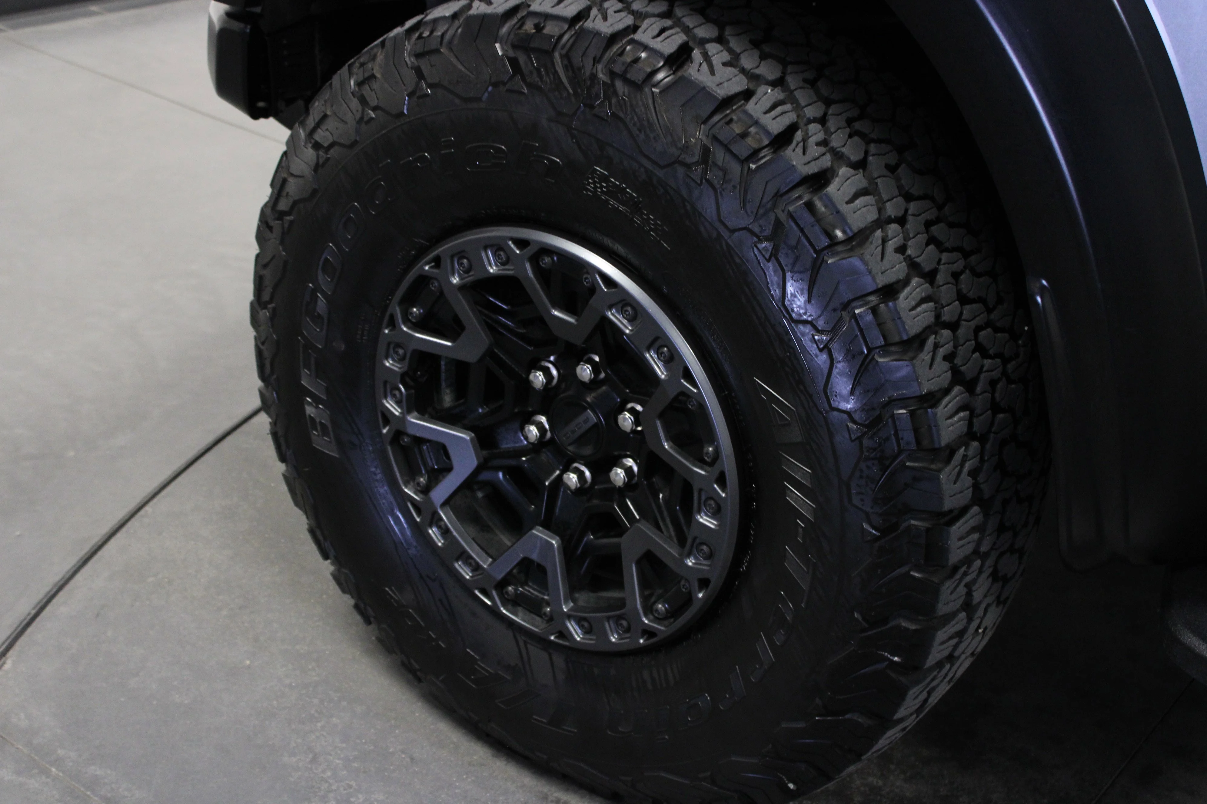 Used 2024 Gray Metallic Ford Raptor image 10