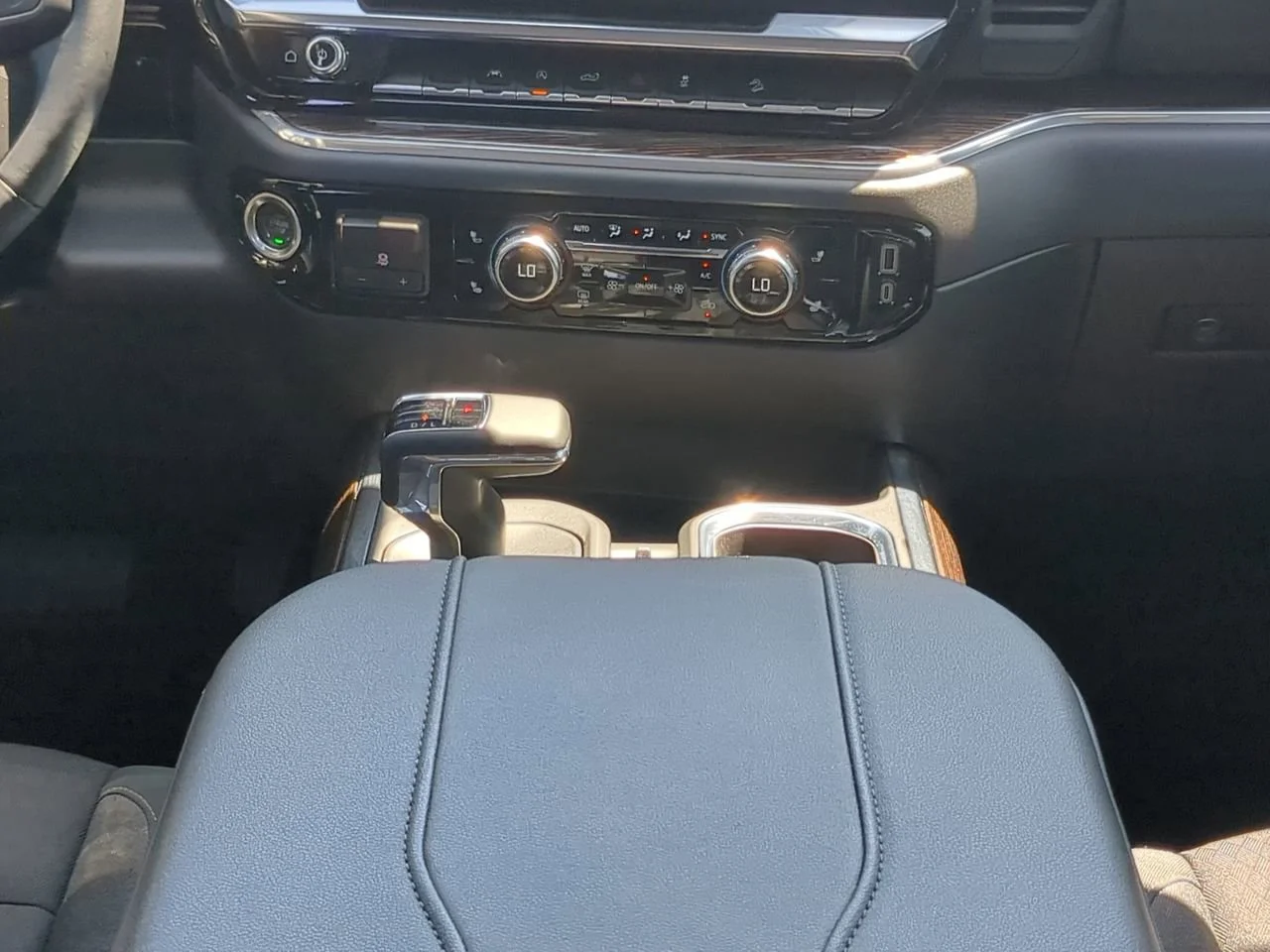 2024 GMC Sierra 1500 Elevation - Photo 18