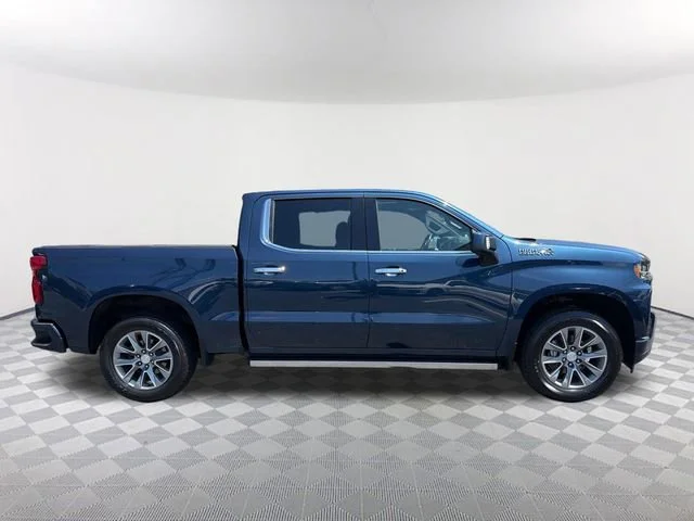 Used 2021 NORTHSKY BLUE METALLIC Chevrolet High Country image 4