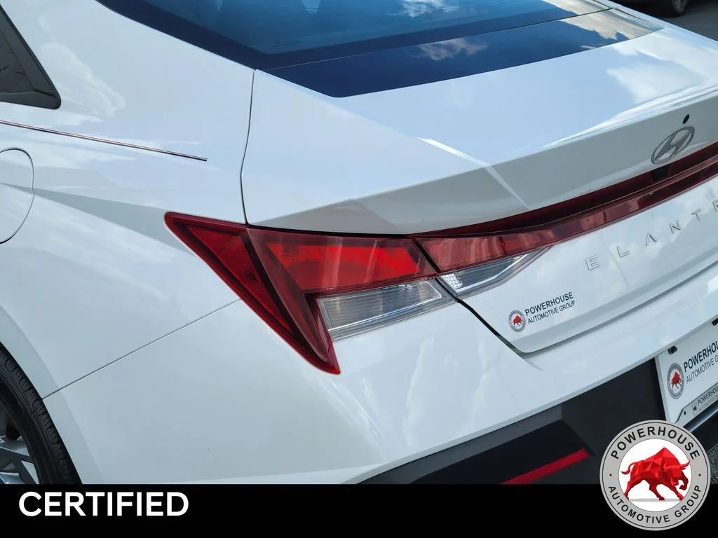 Used 2024 White Hyundai SEL image 13
