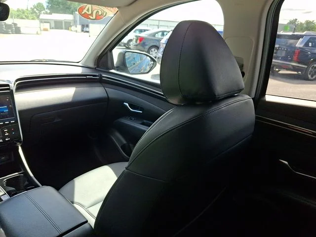 Used 2024 Gray Hyundai SEL image 16