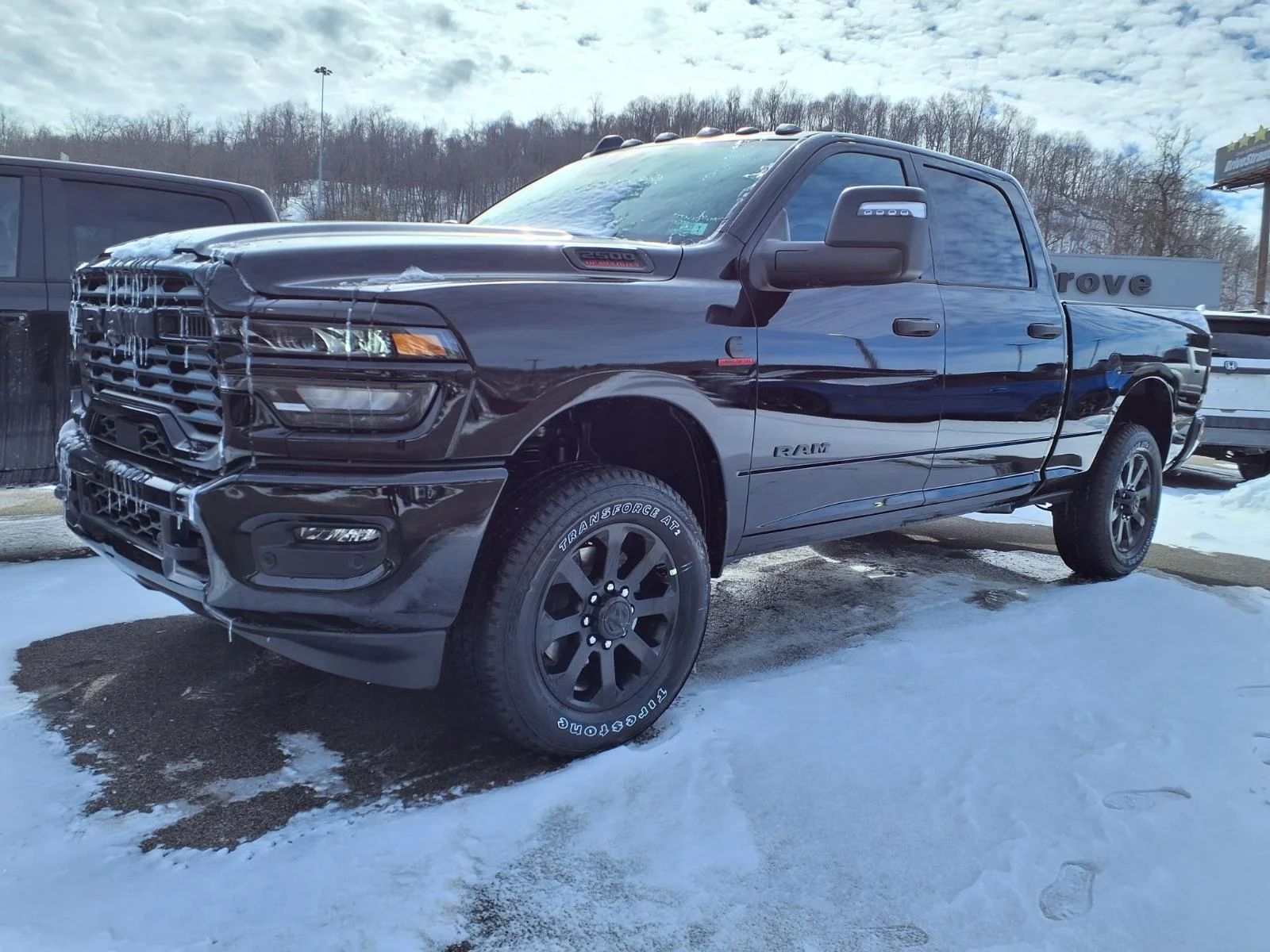 New 2026 Diamond Black Crystal Pearl-Coat Exterior Paint RAM Big Horn image 2
