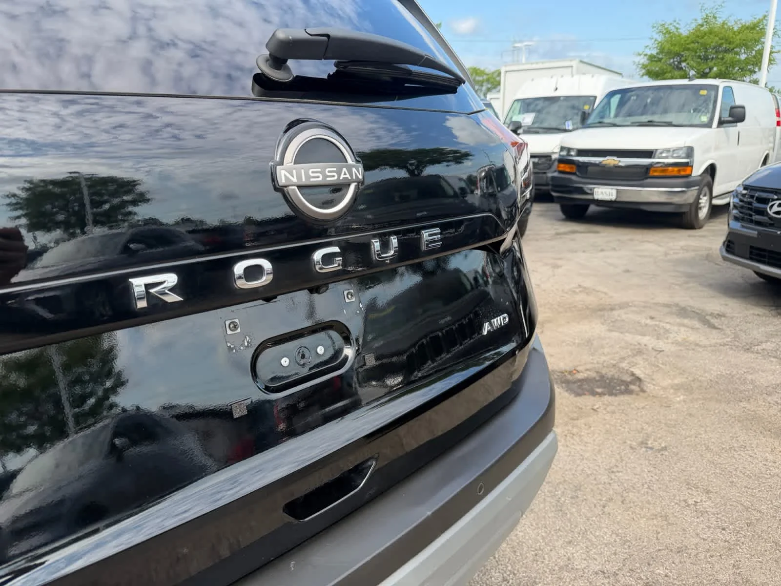 Used 2023 Super Black Nissan S image 24