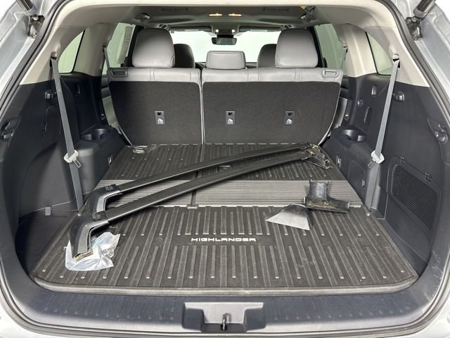 Used 2023 Silver Toyota XLE image 30