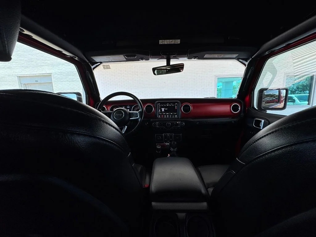 Used 2020 Red Jeep Unlimited Rubicon image 27
