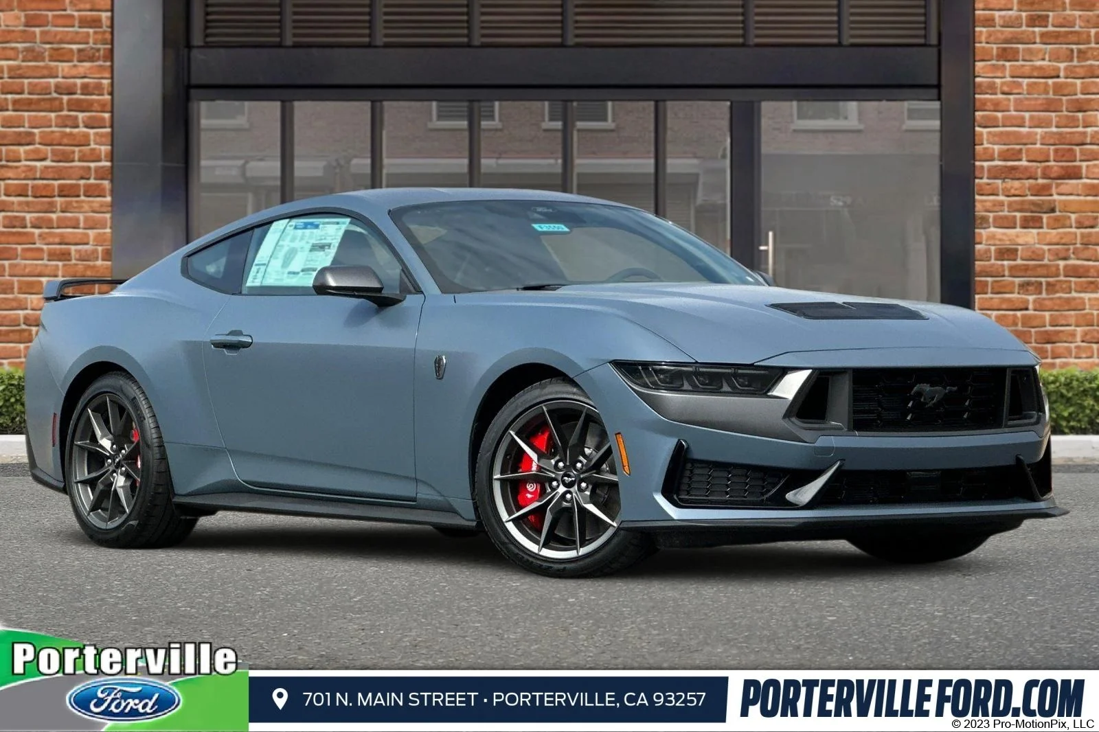 2025 Ford Mustang Dark Horse's photo