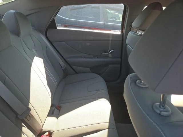 Used 2023 Ultimate Red Hyundai SEL image 5