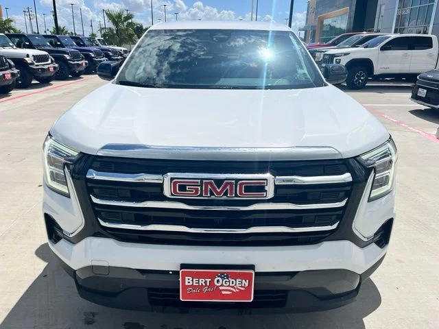 Used 2026 White GMC Elevation image 2