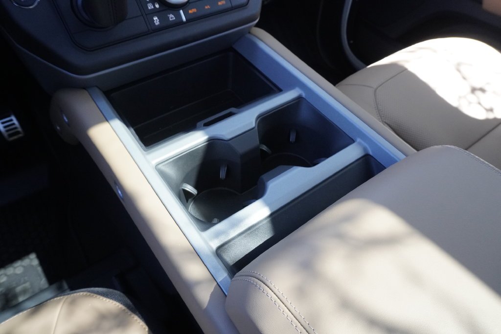 New 2026 Fuji White Land Rover V8 image 14
