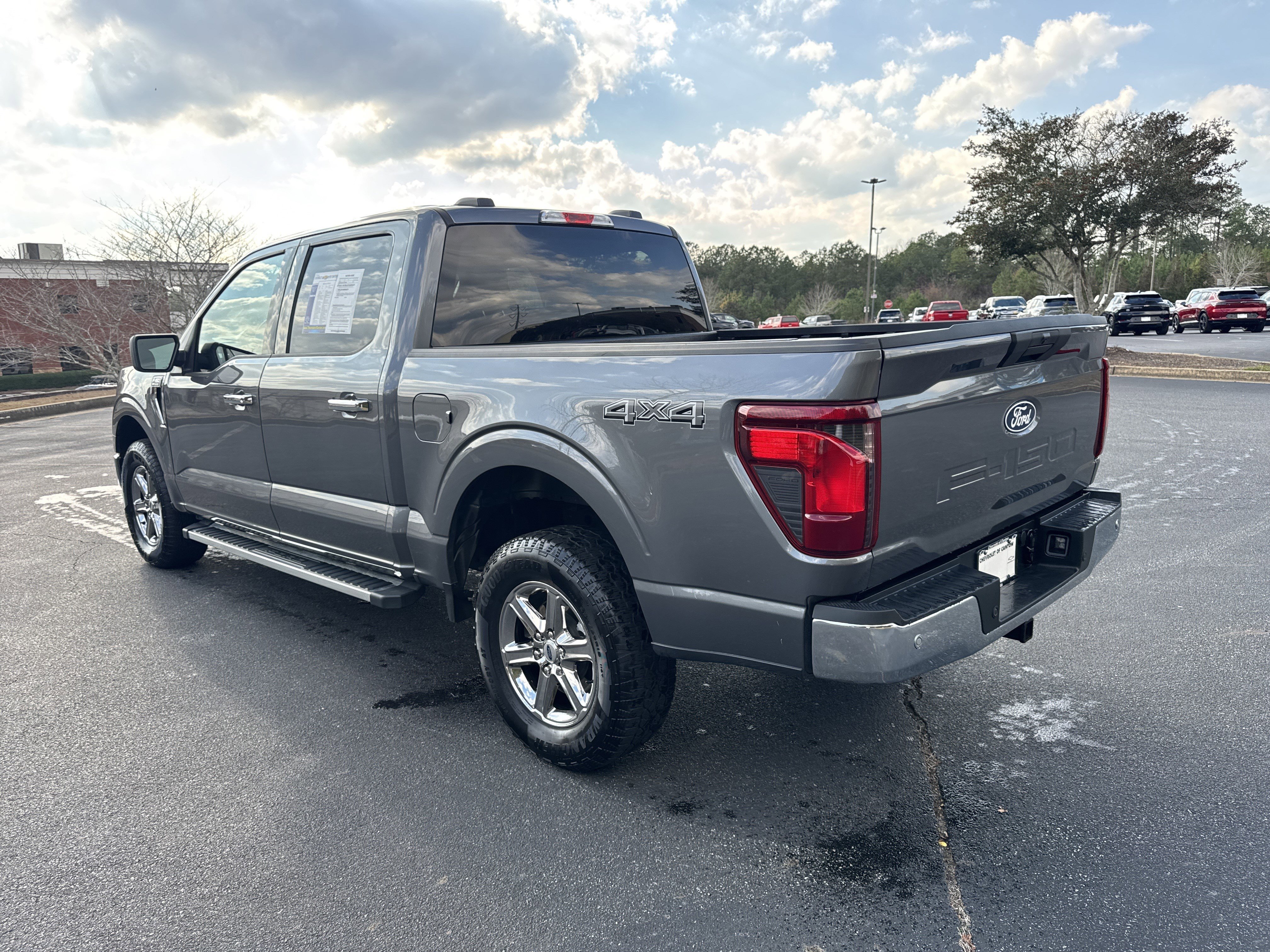 2025 Ford F-150 XLT - Photo 7