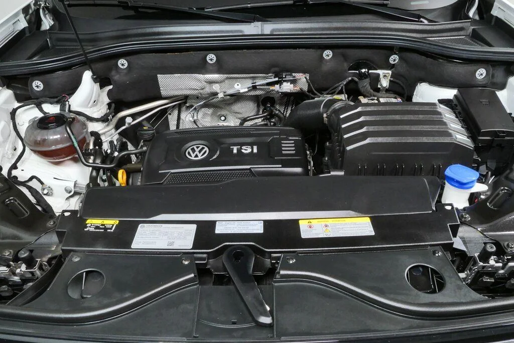 Certified Used 2023 Pure White Volkswagen 2.0T SE w/Technology image 32