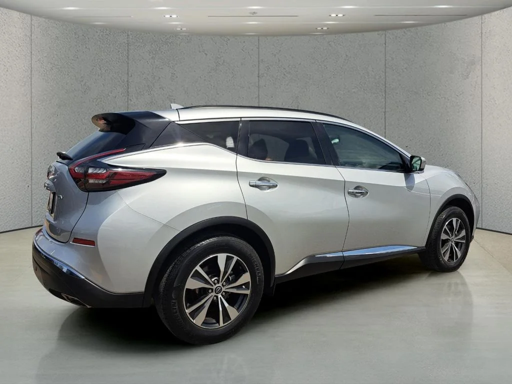 Used 2023 Silver Nissan SV image 4