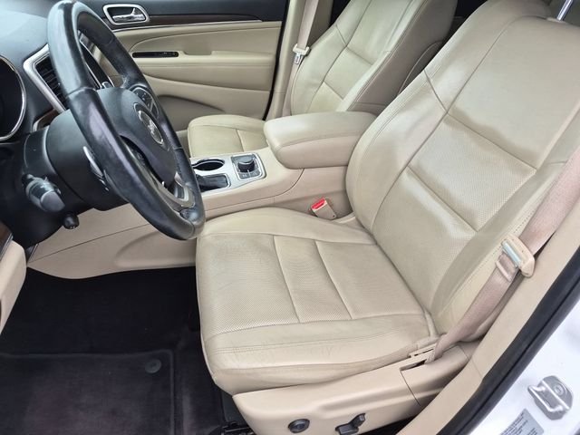 Used 2017 White Jeep Limited image 15