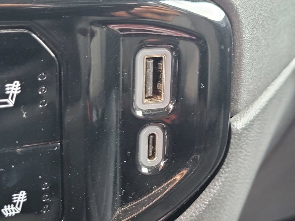 2024 GMC Sierra 1500 SLT - Photo 21