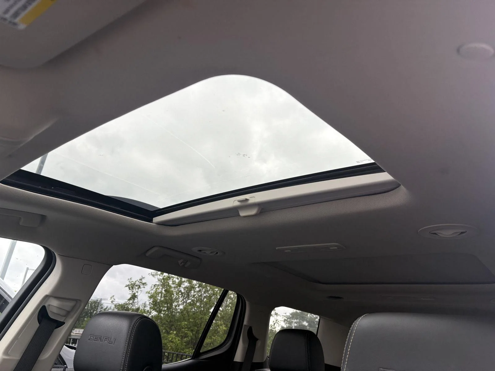 Used 2022 Midnight Blue Metallic GMC Denali image 7