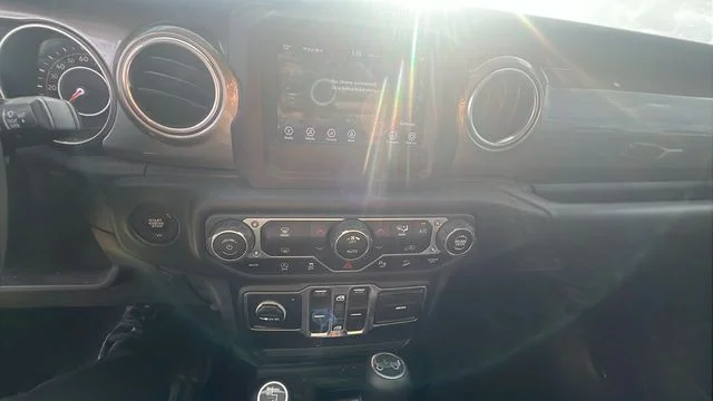 Used 2018 Blue Jeep Unlimited Sahara image 18
