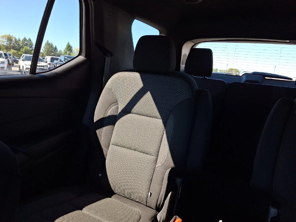 Used 2022 Silver Chevrolet LT image 19