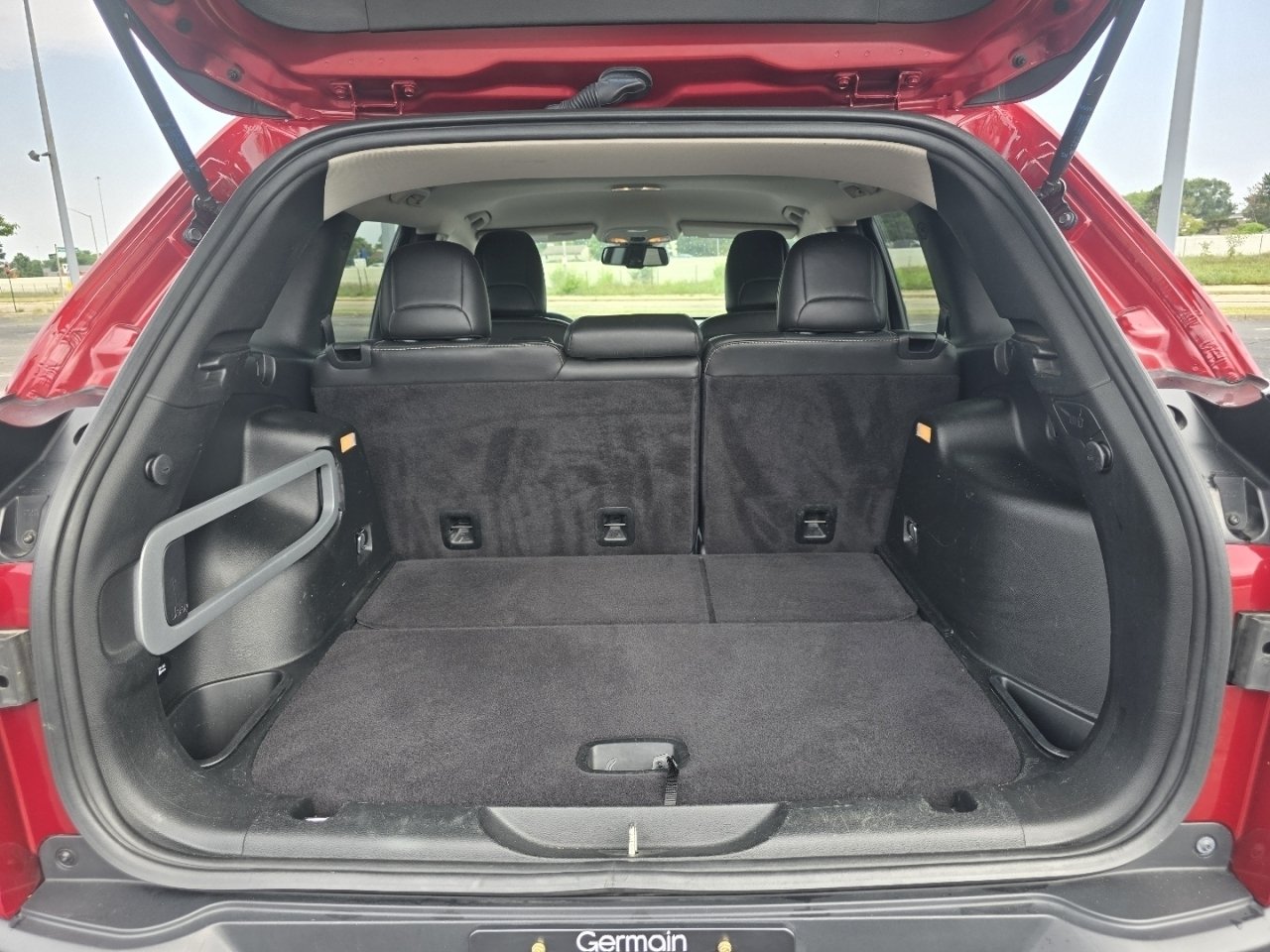 Used 2017 Red Jeep Limited image 19