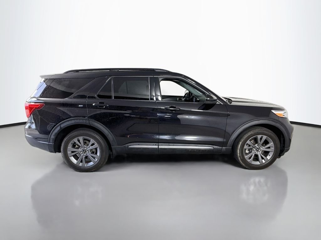 Used 2023 Agate Black Metallic Ford XLT image 8
