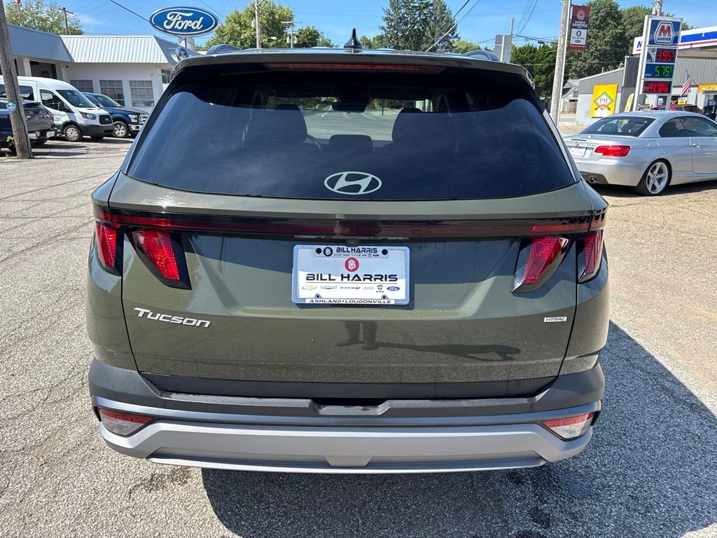 Used 2025 Green Hyundai SEL image 6
