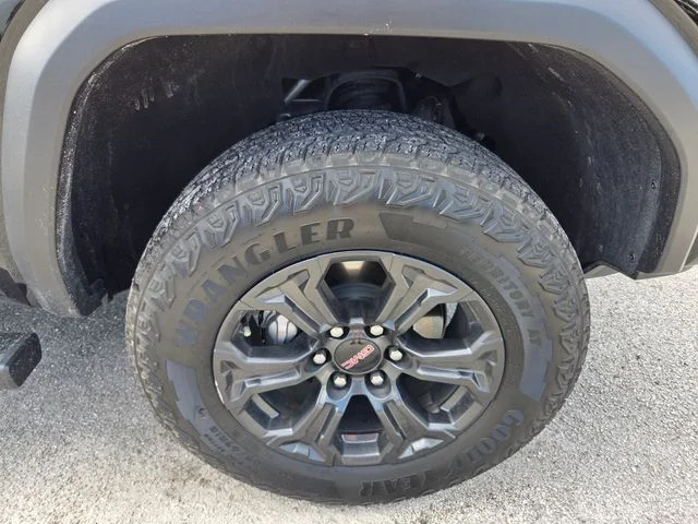 Used 2025 Black GMC Elevation image 7