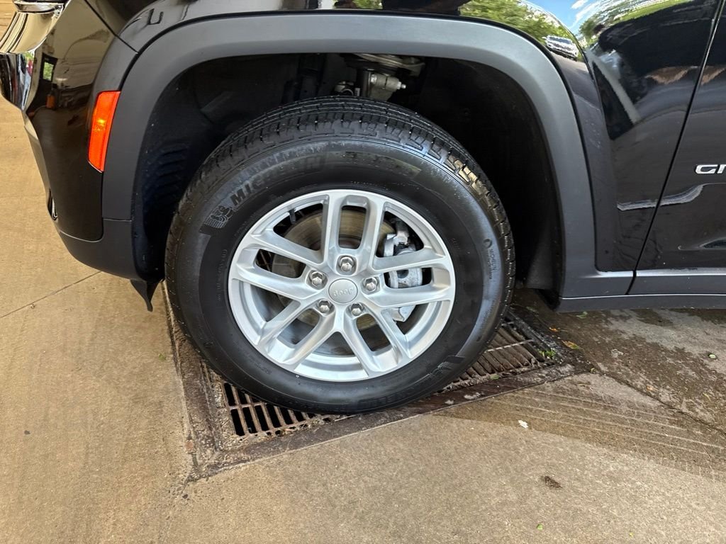 Used 2023 Black Jeep Laredo image 11