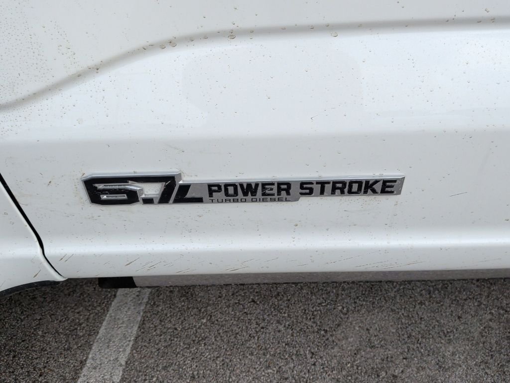 New 2026 Star White Metallic Tri-Coat Ford F-250® Platinum® image 47