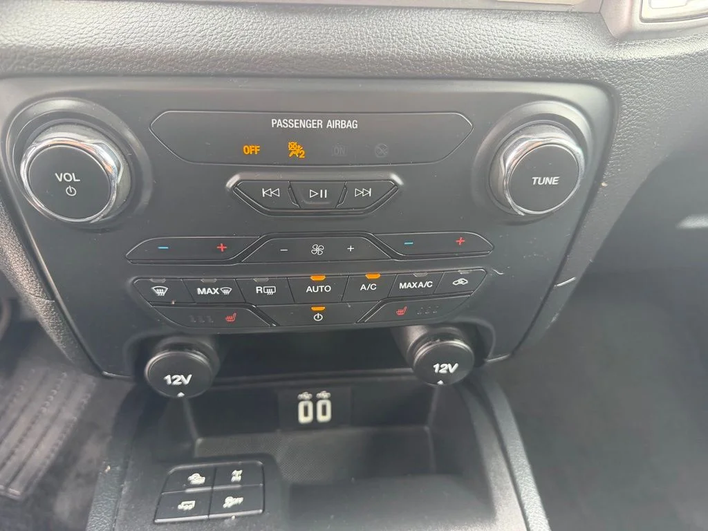 Used 2022 White Ford XLT image 23