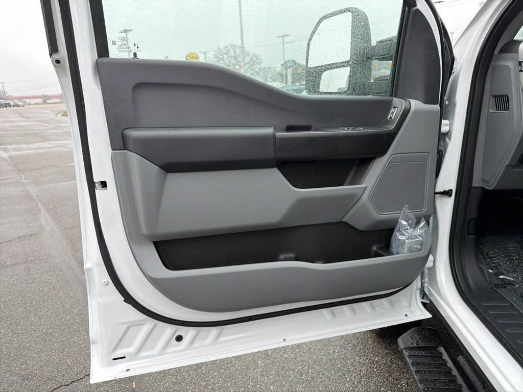 New 2026 Oxford White Ford F-350® XL FLAT BED image 12