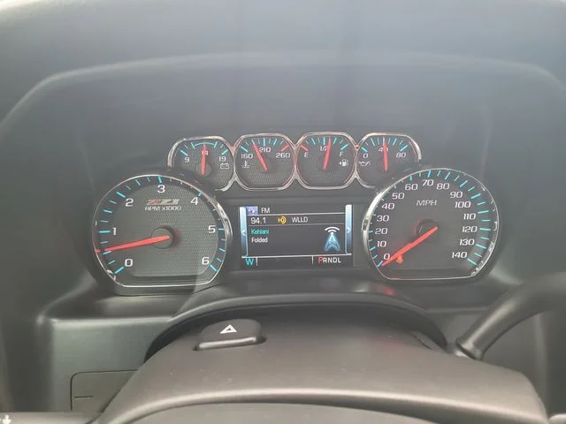 Used 2018 White Chevrolet LT image 29