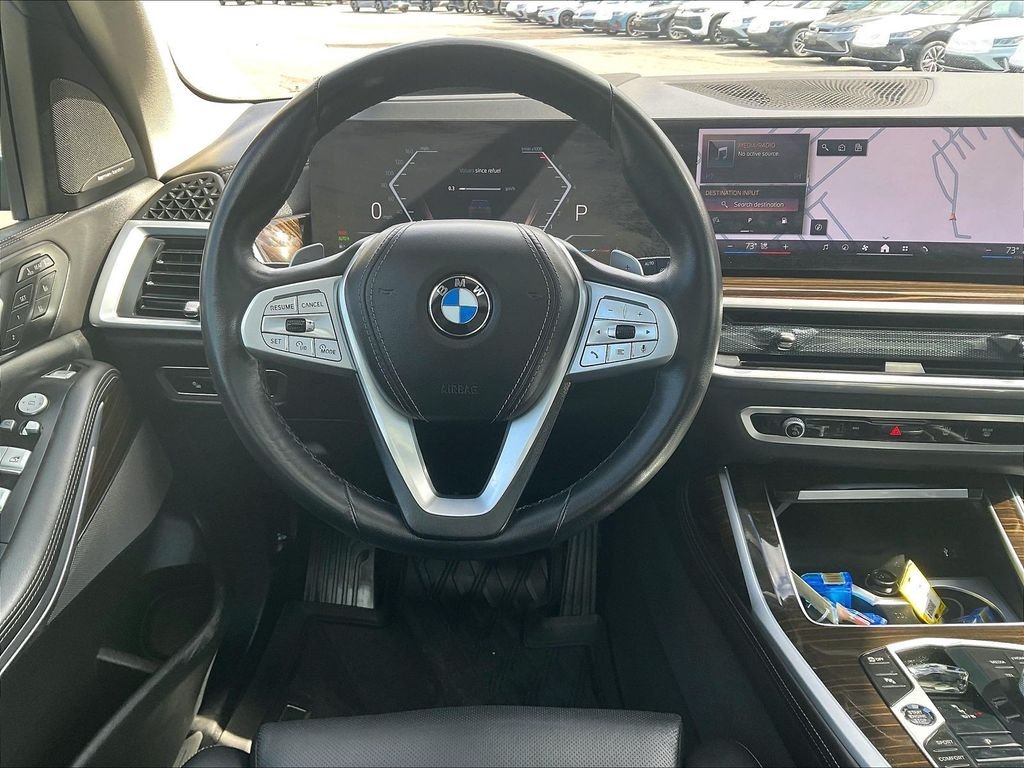 Used 2024 Green BMW xDrive40i image 18