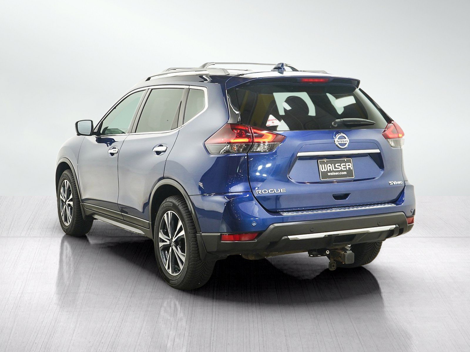 Used 2019 Caspian Blue Metallic Nissan AWD SV image 3