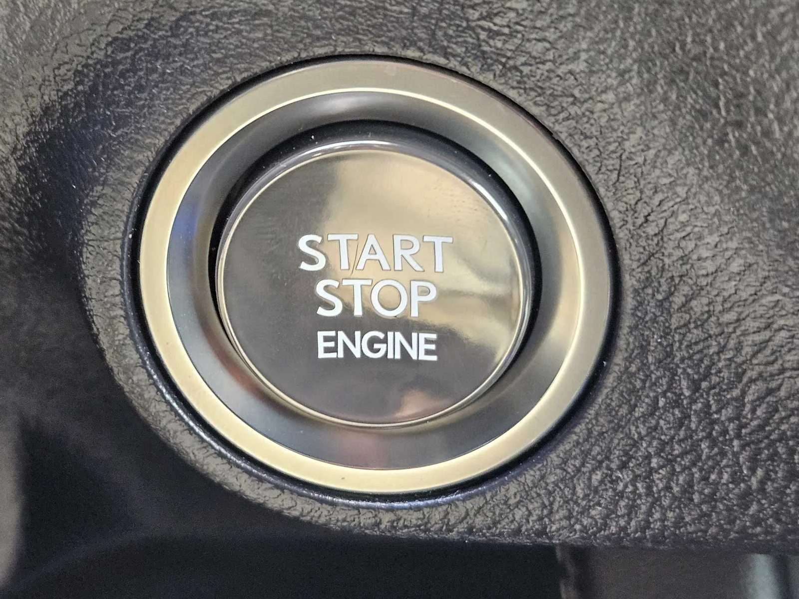 Used 2020 Atomic Silver Lexus  image 16