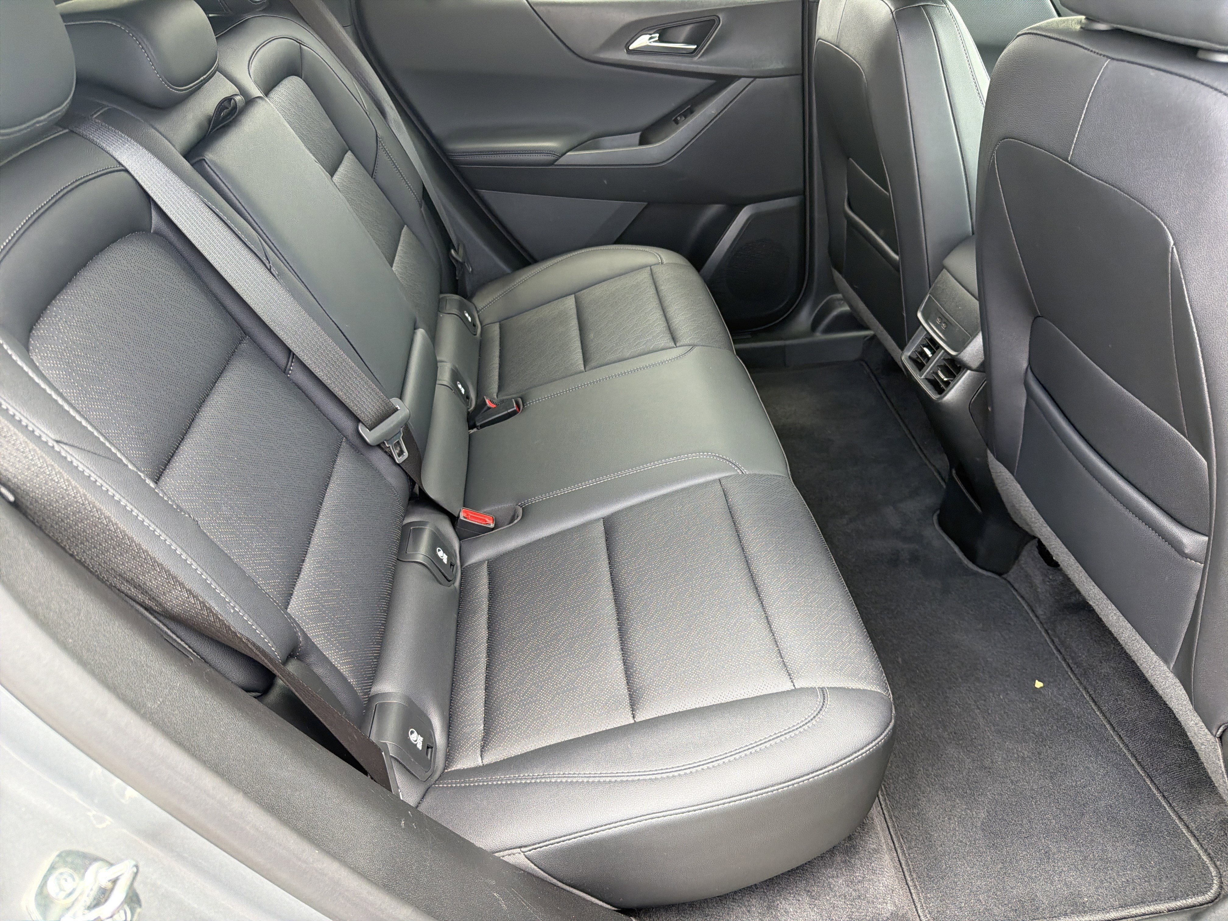 Used 2025 Sterling Gray Metallic Chevrolet LT image 26