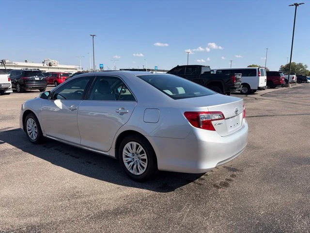 Used 2014  Toyota L image 5