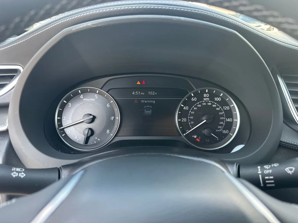 Used 2023 Gray INFINITI LUXE image 23