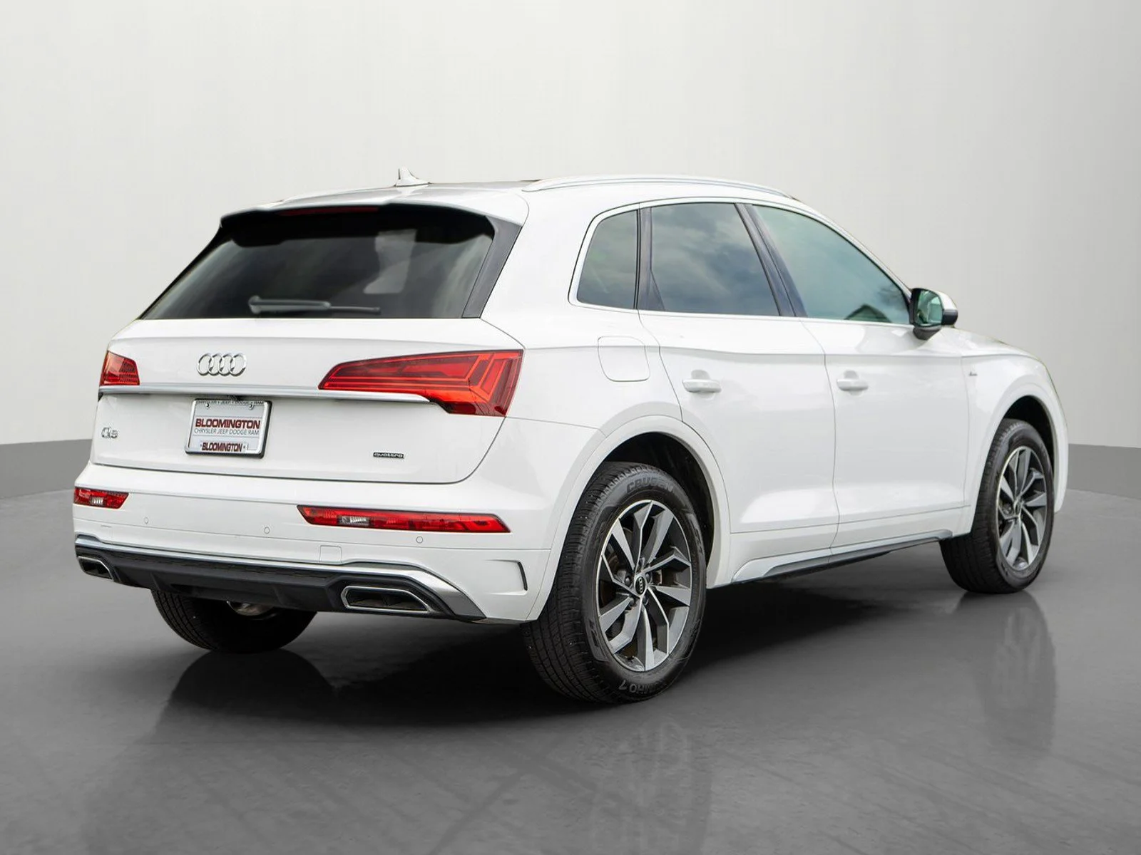 Used 2023 Ibis White Audi 45 S line Premium image 8