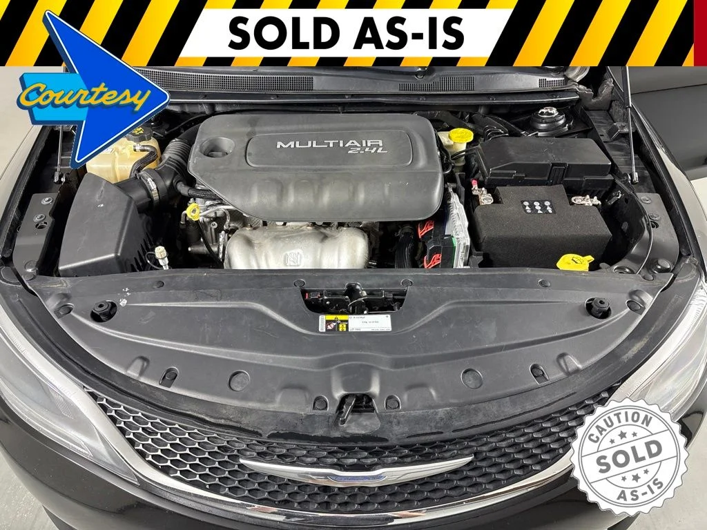 Used 2015 Black Clearcoat Chrysler Limited image 38